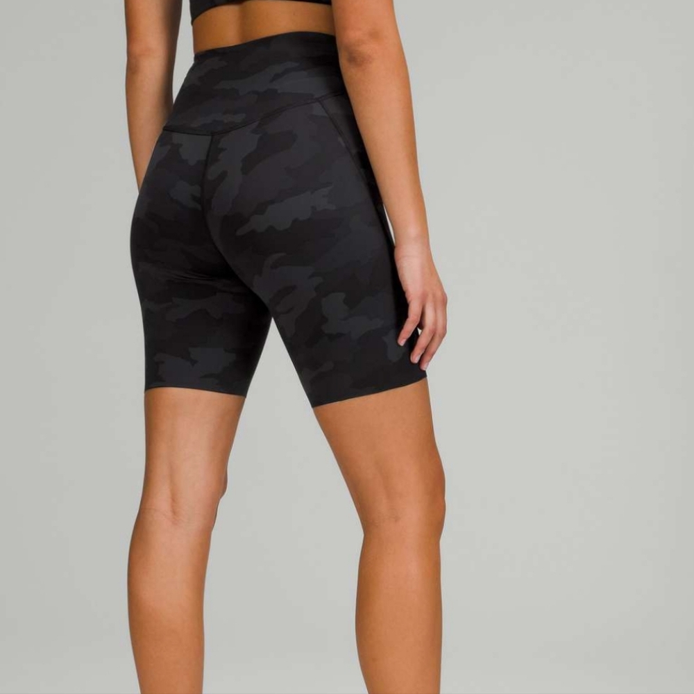 Lulylemon Align Black Camouflage High-Waisted Shorts Size 4